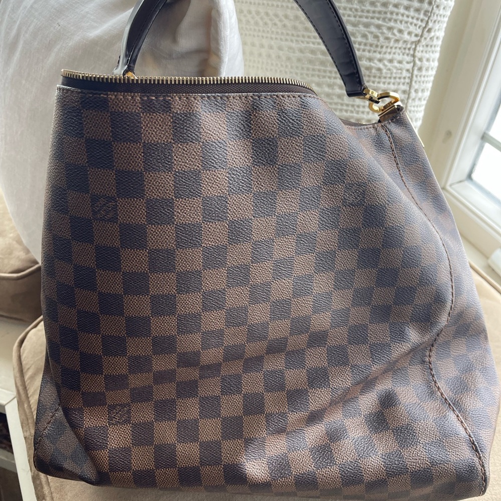 Louis Vuitton purse